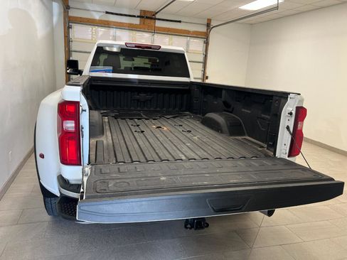 Used 2025 Chevrolet Silverado 3500 LT w/ Safety Package AWD/4WD image 17