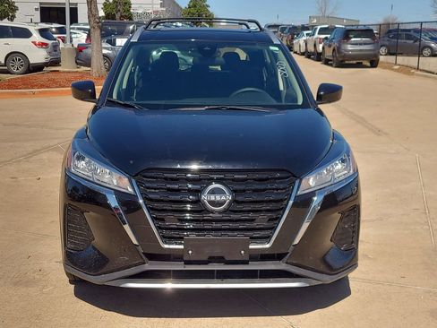 Certified 2024 Nissan Kicks SV w/ Exterior Package image 5