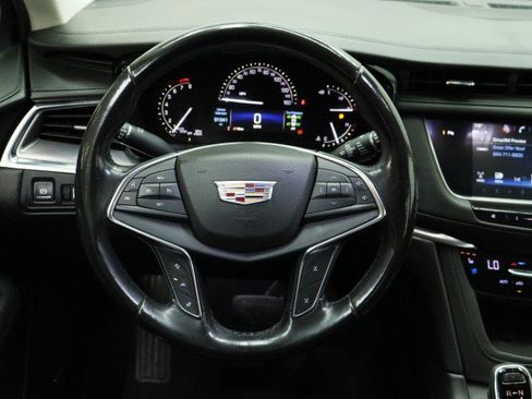 Used 2019 Cadillac XT5 Premium Luxury AWD/4WD image 27