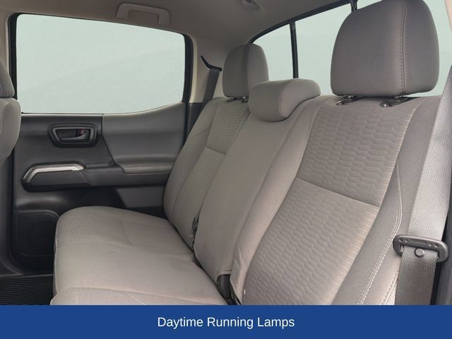 Used 2018 Toyota Tacoma SR5 AWD/4WD image 17