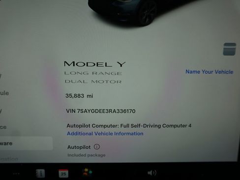 Used 2024 Tesla Model Y Long Range image 11