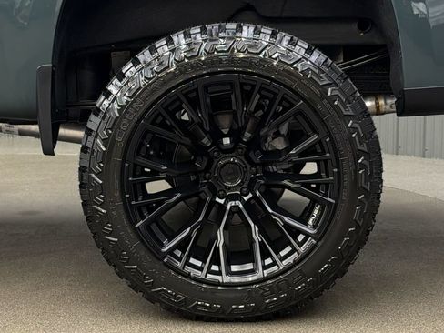 Used 2026 Chevrolet Silverado 1500 LT Trail Boss w/ LT Trail Boss Premium Package AWD/4WD image 11