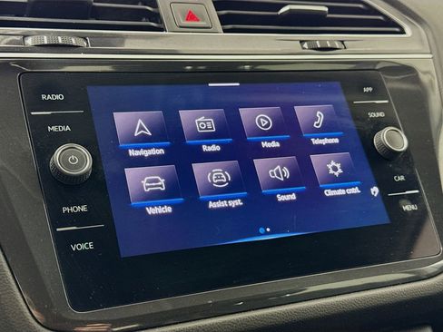 Certified 2024 Volkswagen Tiguan SE image 16