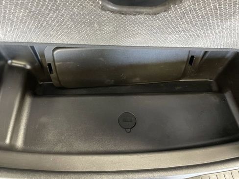 Used 2022 Jeep Grand Cherokee L Limited w/ Luxury Tech Group II image 26