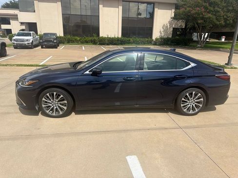 Used 2019 Lexus ES 350 w/ Premium Package FWD image 9