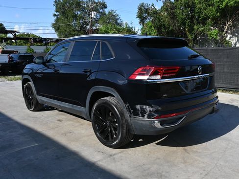 Used 2021 Volkswagen Atlas Cross Sport SE FWD image 3