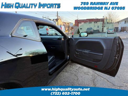 Used 2013 Dodge Challenger R/T Plus image 19