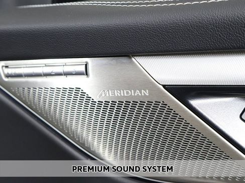 Used 2024 Jaguar F-PACE R-Dynamic S image 5