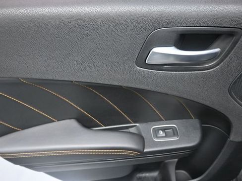 Used 2017 Dodge Charger R/T image 18