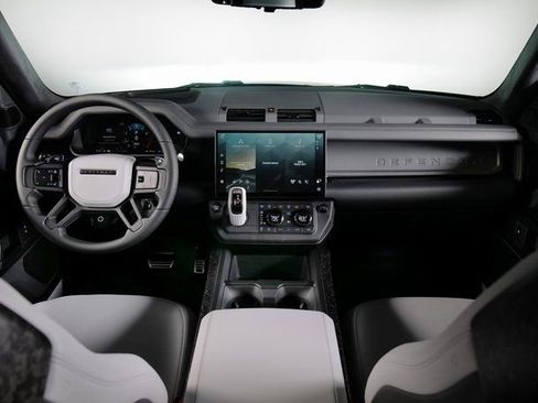 New 2026 Land Rover Defender 110 OCTA image 4