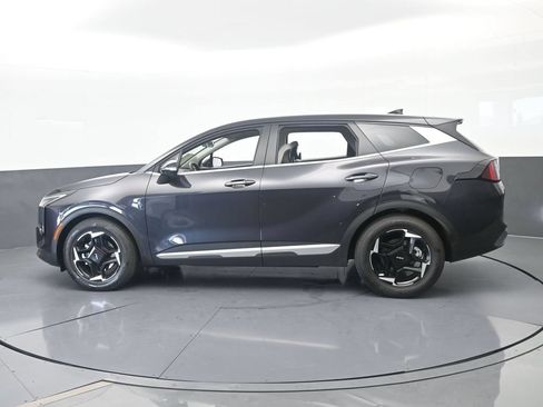 Used 2026 Kia Sportage EX FWD image 3