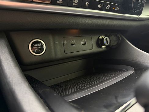 Used 2021 Nissan Rogue SV FWD image 19