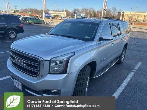 Used 2017 GMC Yukon XL SLT w/ Open Road Package image 9