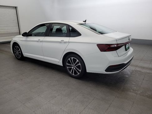 Used 2025 Volkswagen Jetta Sport FWD image 3