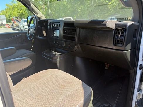 Used 2016 Chevrolet Express 3500 LT w/ LT Preferred Equipment Group RWD image 24