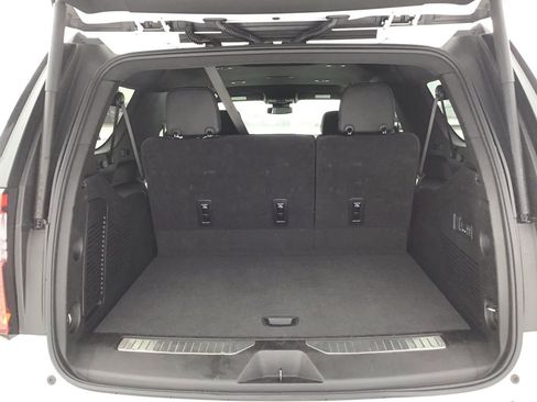 Used 2025 GMC Yukon XL Denali image 6