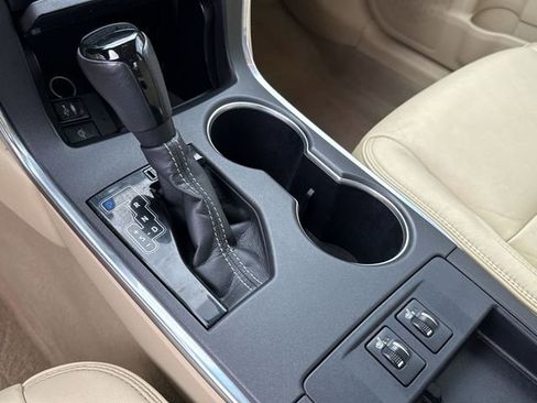 Used 2015 Toyota Camry XLE w/ Moonroof Package image 21