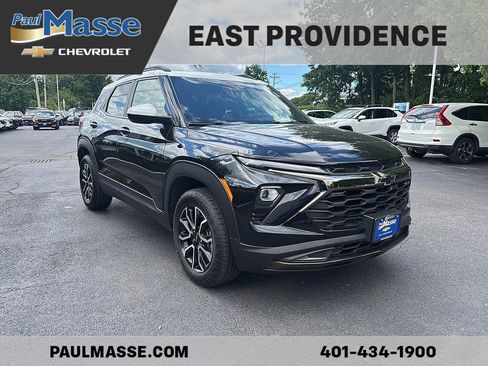 Used 2024 Chevrolet TrailBlazer ACTIV w/ Convenience Package AWD/4WD image 3
