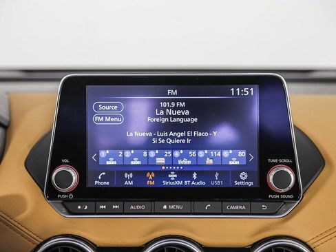 Used 2025 Nissan Sentra SV w/ SV Premium Package image 15