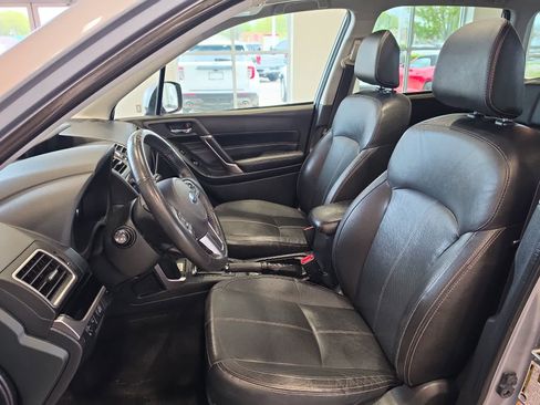 Used 2017 Subaru Forester 2.5i Touring AWD/4WD image 16