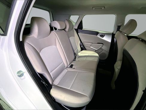 Used 2020 Kia Soul LX FWD image 24