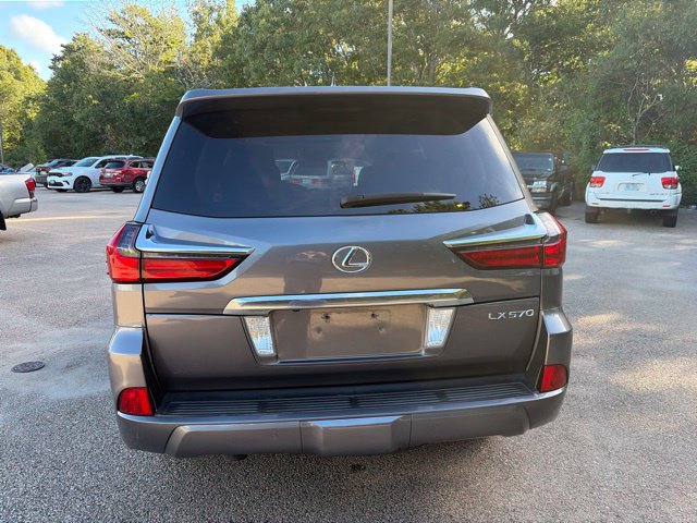 Used 2017 Lexus LX 570 4WD w/ Luxury Package image 5