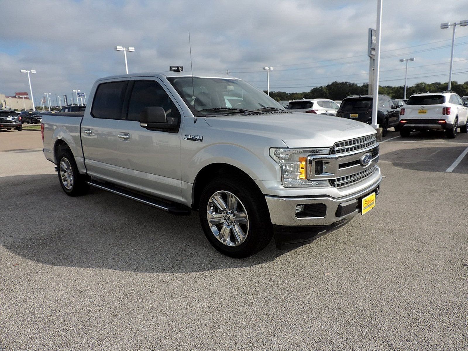 Used 2019 Ford F150 XLT w/ Equipment Group 302A Luxury RWD image 3