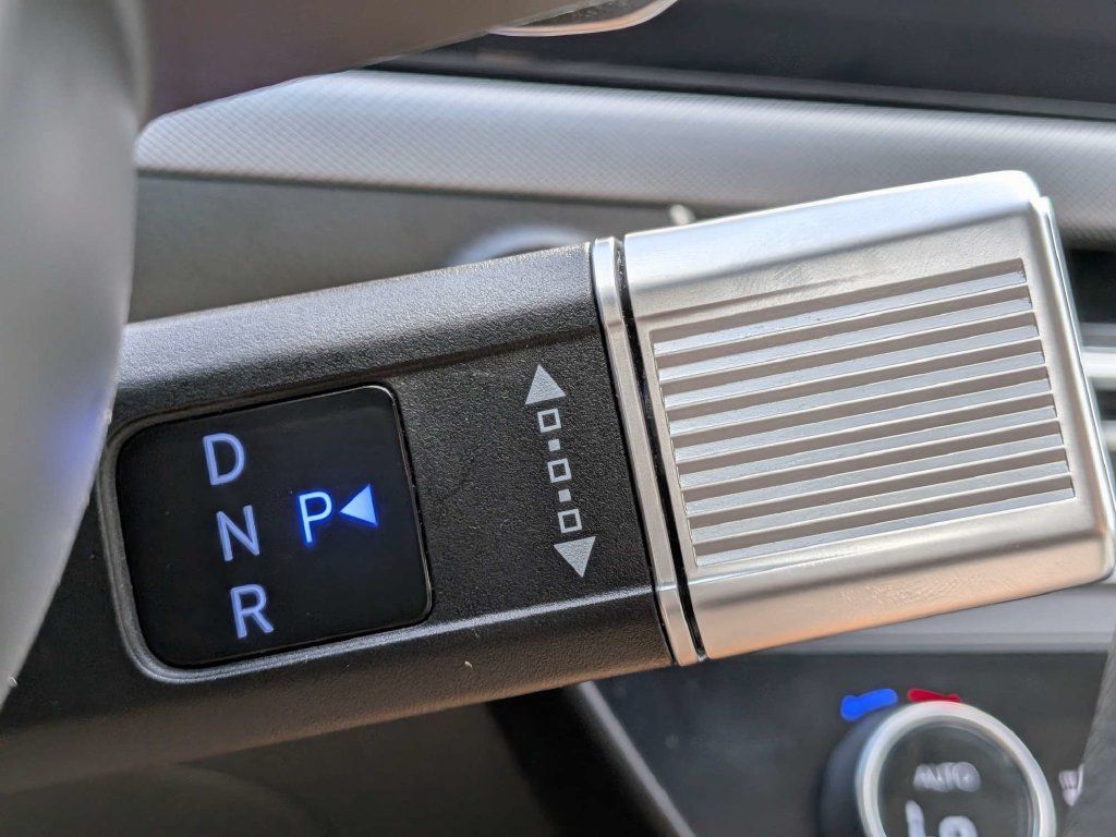 Used 2025 Hyundai Sonata SEL FWD image 27