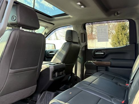 Used 2020 Chevrolet Silverado 1500 LT Trail Boss image 33