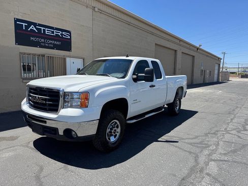 Used 2009 GMC Sierra 2500 SLE w/ SLE Preferred Package RWD image 3