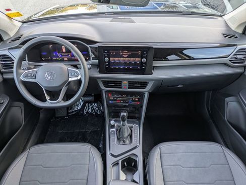 New 2026 Volkswagen Taos SE image 16