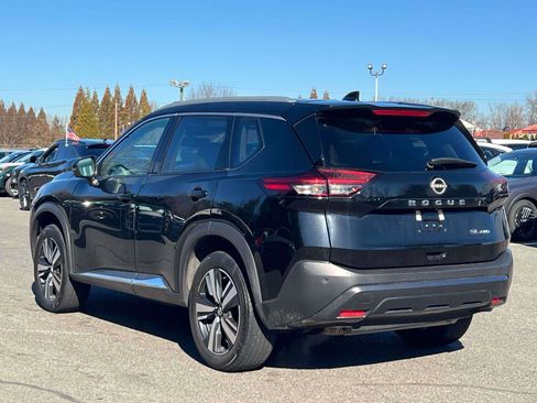 Used 2023 Nissan Rogue SL AWD/4WD image 2