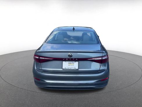 Used 2025 Volkswagen Jetta SE image 11