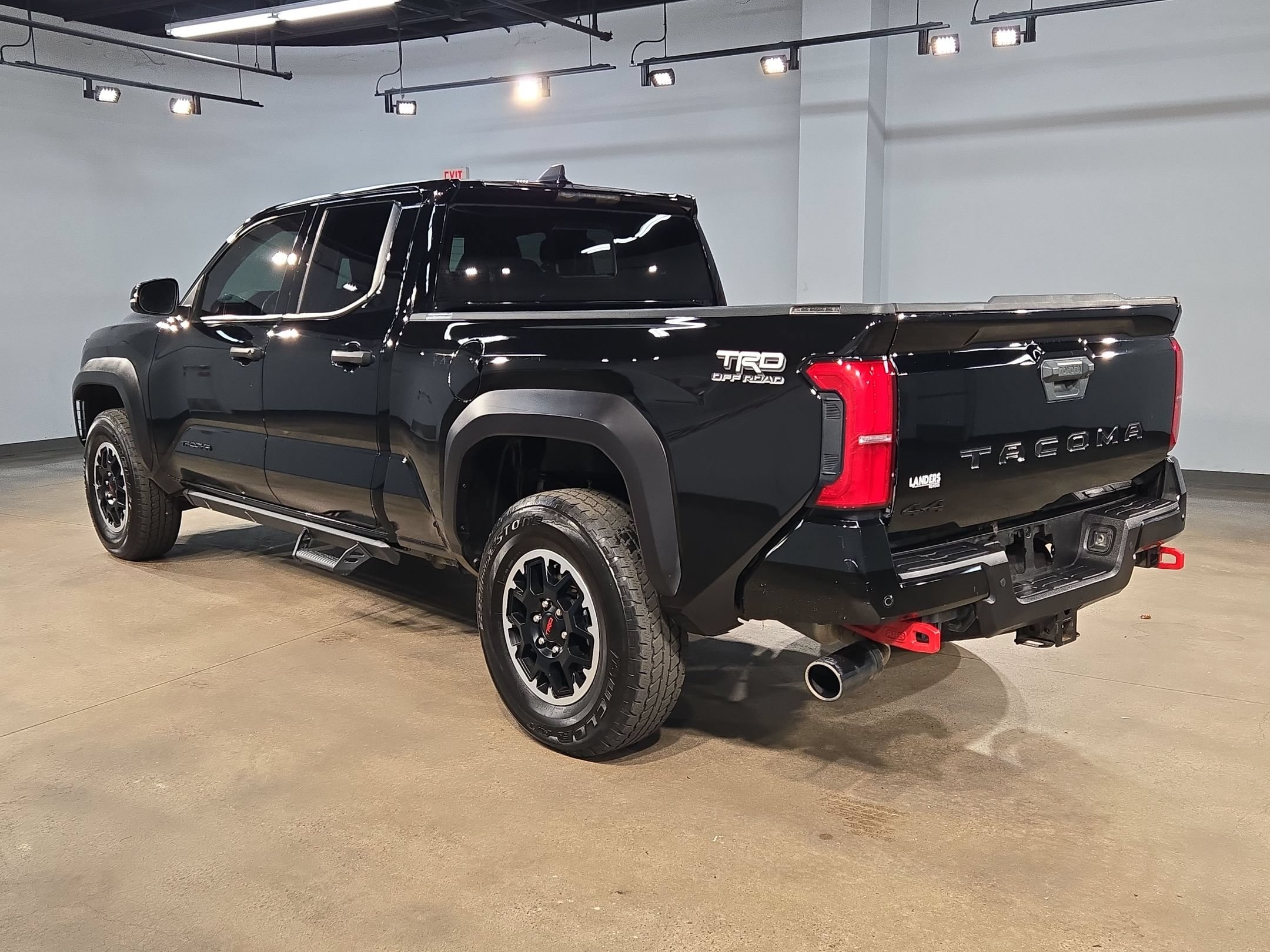 Used 2025 Toyota Tacoma TRD Off-Road w/ TRD Off Road Upgrade Package AWD/4WD image 5