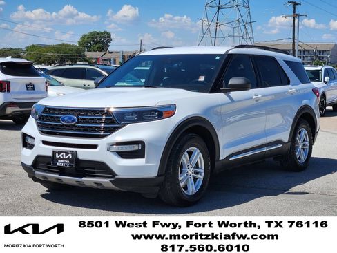 Used 2020 Ford Explorer XLT w/ Equipment Group 202A RWD image 3