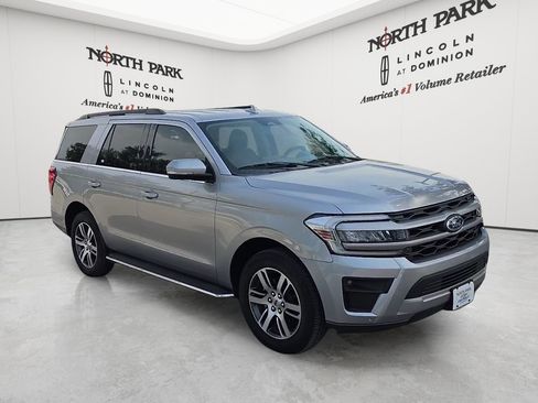 Used 2022 Ford Expedition XLT RWD image 3