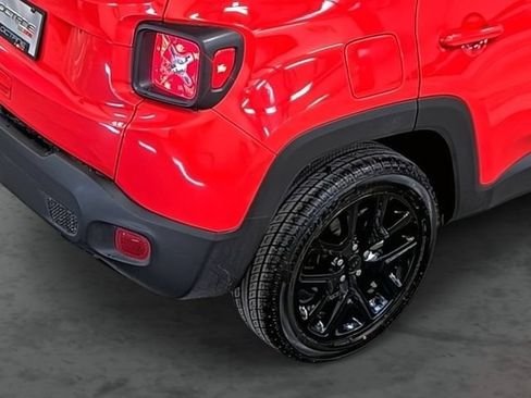 Used 2022 Jeep Renegade Altitude w/ Convenience Group AWD/4WD image 13