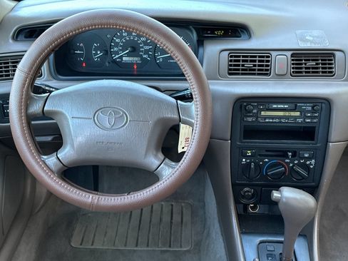Used 1999 Toyota Camry CE FWD image 13