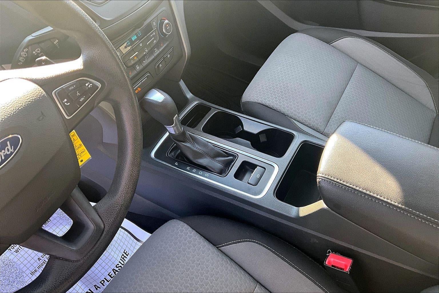 Used 2017 Ford Escape SE w/ Equipment Group 201A AWD/4WD image 16