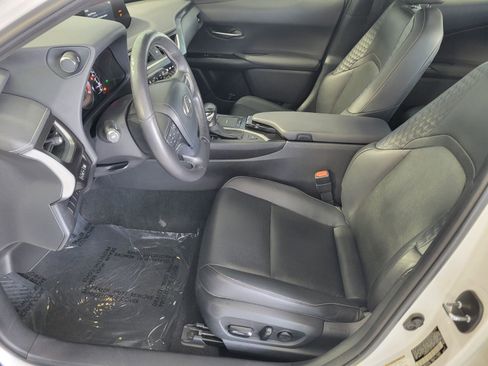 Used 2020 Lexus UX 200 w/ Premium Package FWD image 9