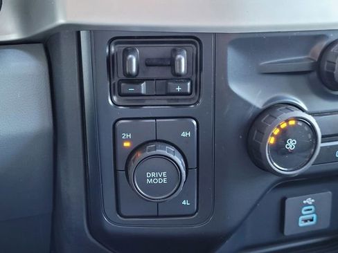 Used 2025 Ford F250 XLT image 13