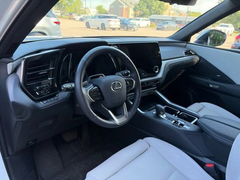 Used 2025 Lexus TX 350 AWD w/ Technology Package image 6