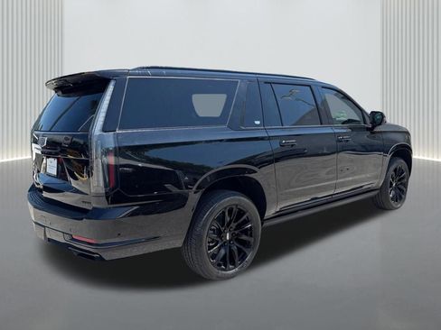 New 2026 Cadillac Escalade ESV Sport w/ LPO, ONYX Package RWD image 4