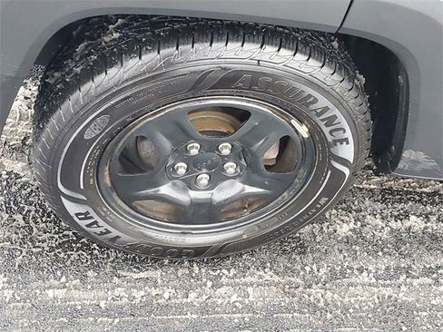 Used 2017 Jeep Renegade Sport w/ Power & Air Group image 5