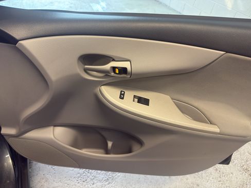 Used 2011 Toyota Corolla LE FWD image 20