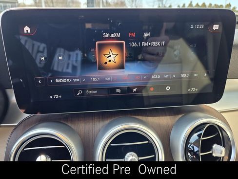 Used 2022 Mercedes-Benz GLC 300 4MATIC image 23