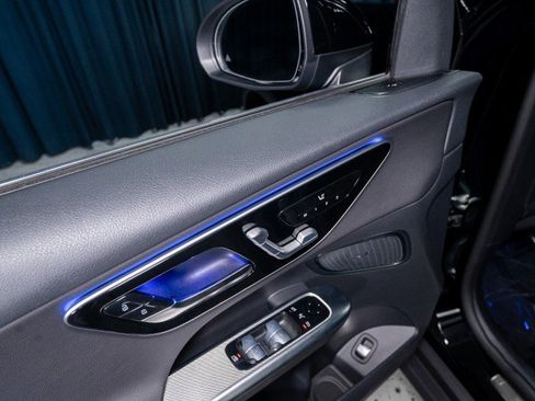 Used 2026 Mercedes-Benz GLC 300 4MATIC image 10