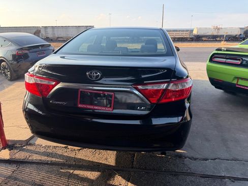 Used 2015 Toyota Camry LE image 20