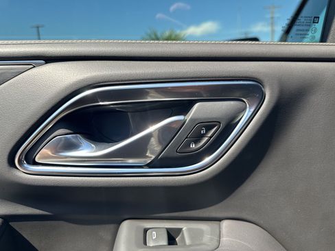 Used 2021 GMC Yukon SLT image 34