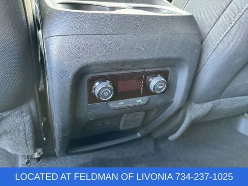 Used 2024 Chevrolet Traverse LT w/ Midnight/Sport Edition FWD image 21